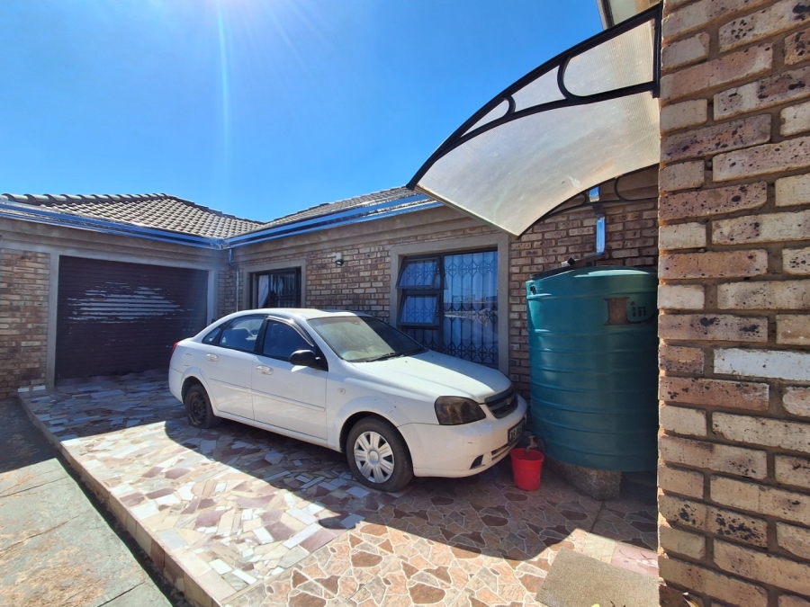 3 Bedroom Property for Sale in Ikageng North West